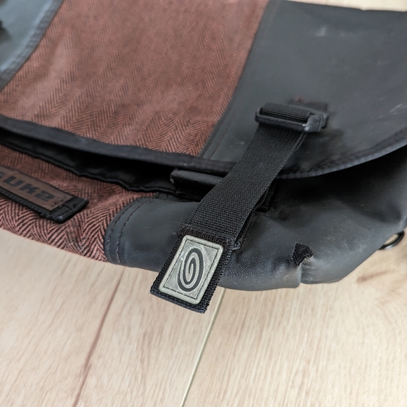 Timbuk2 Classic Messenger Bag, Size M - Picture 3 of 8